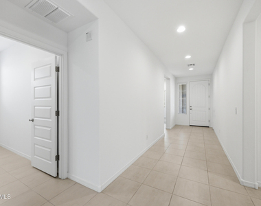 3810 N 101st Drive - Photo Thumbnail 18