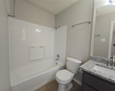 6620 Lyndale Drive - Photo Thumbnail 8