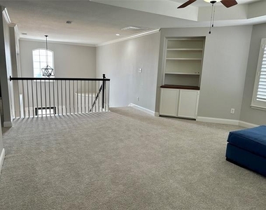 2050 Garden Crest Drive - Photo Thumbnail 17