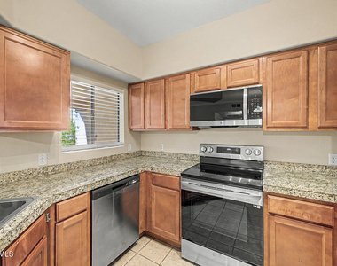 15095 N Thompson Peak Parkway - Photo Thumbnail 9