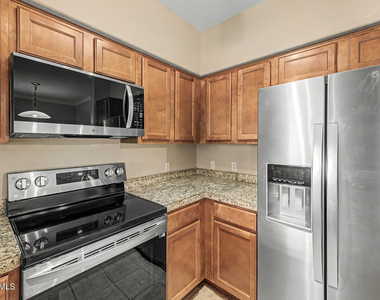 15095 N Thompson Peak Parkway - Photo Thumbnail 12