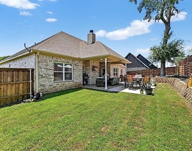 38 Lone Oak Boulevard - Photo Thumbnail 21