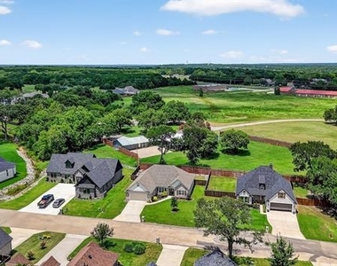 38 Lone Oak Boulevard - Photo Thumbnail 3
