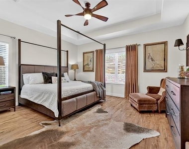 38 Lone Oak Boulevard - Photo Thumbnail 13