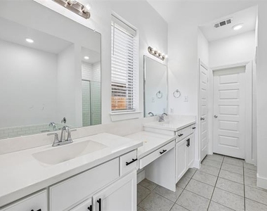 1506 Calcot Lane - Photo Thumbnail 19