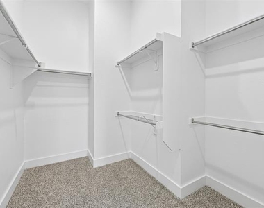 1506 Calcot Lane - Photo Thumbnail 21