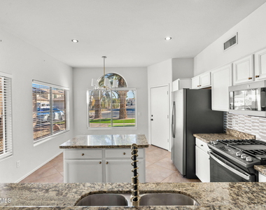 1638 E Barbarita Avenue - Photo Thumbnail 7