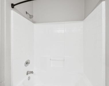 1638 E Barbarita Avenue - Photo Thumbnail 20
