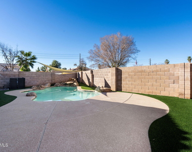 1638 E Barbarita Avenue - Photo Thumbnail 24