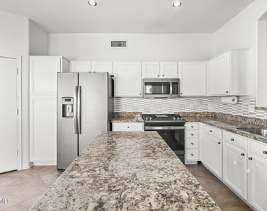 1638 E Barbarita Avenue - Photo Thumbnail 9