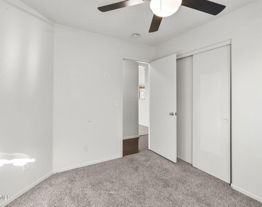 1638 E Barbarita Avenue - Photo Thumbnail 23