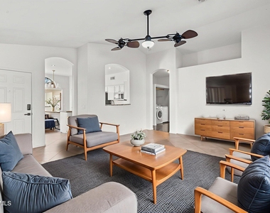 1638 E Barbarita Avenue - Photo Thumbnail 4