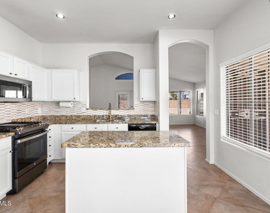 1638 E Barbarita Avenue - Photo Thumbnail 12