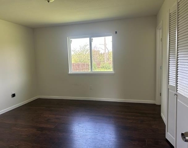 156 Bridlewood Lane - Photo Thumbnail 14