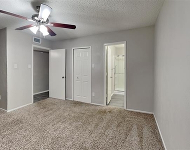 2732 Cancun Lane - Photo Thumbnail 8