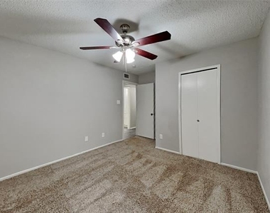 2732 Cancun Lane - Photo Thumbnail 13