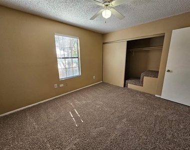 202 Samuel Boulevard - Photo Thumbnail 18