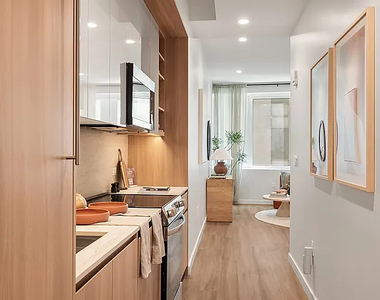 180 Pearl Street - Photo Thumbnail 2