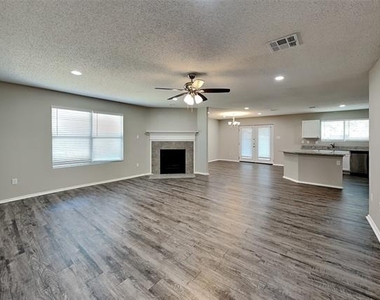 704 Flamingo Drive - Photo Thumbnail 3