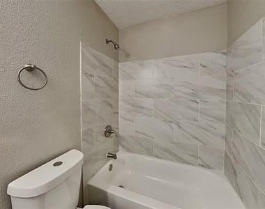 704 Flamingo Drive - Photo Thumbnail 15