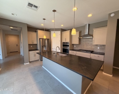 4024 N Cottonwood Drive - Photo Thumbnail 15