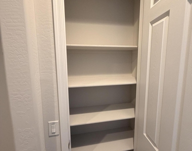 4024 N Cottonwood Drive - Photo Thumbnail 9