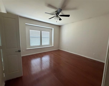 12733 Skeeter Drive - Photo Thumbnail 10