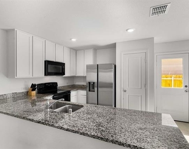 222 Harvest Street - Photo Thumbnail 6