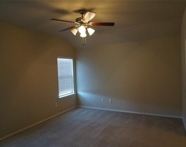 1817 Berrywood Drive - Photo Thumbnail 10