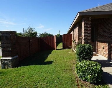1817 Berrywood Drive - Photo Thumbnail 2