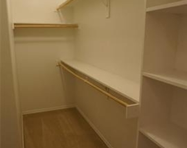 1817 Berrywood Drive - Photo Thumbnail 12