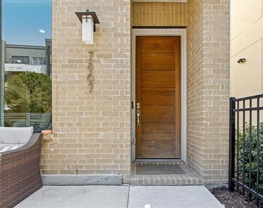 7867 Verona Place - Photo Thumbnail 4