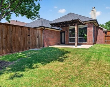 9383 Homestead Lane - Photo Thumbnail 24