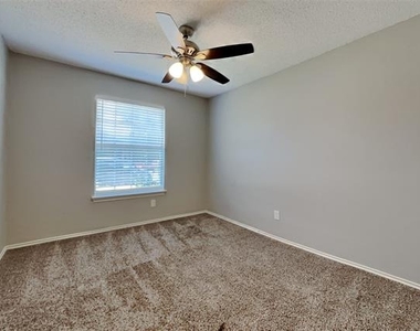 10316 Concord Drive - Photo Thumbnail 12