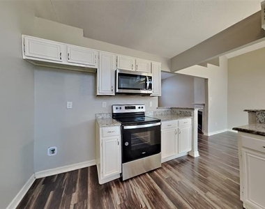 10316 Concord Drive - Photo Thumbnail 3