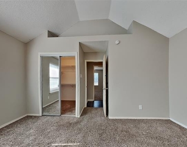 10316 Concord Drive - Photo Thumbnail 8