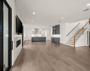 2850 Lakeside Parkway - Photo Thumbnail 5