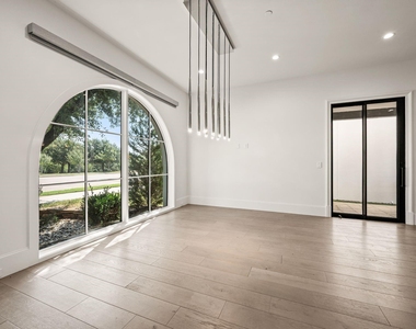 2850 Lakeside Parkway - Photo Thumbnail 7