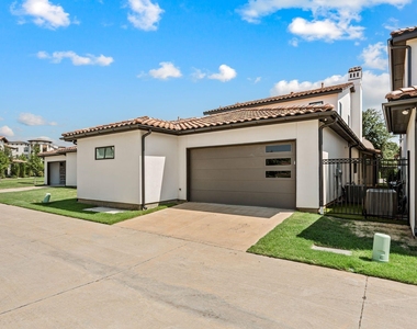 2850 Lakeside Parkway - Photo Thumbnail 3