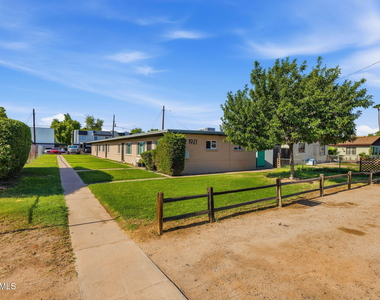 1921 E Osborn Road - Photo Thumbnail 2