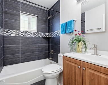 1921 E Osborn Road - Photo Thumbnail 12