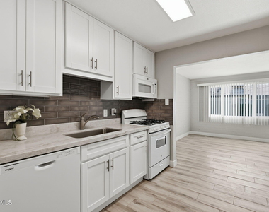 1921 E Osborn Road - Photo Thumbnail 8