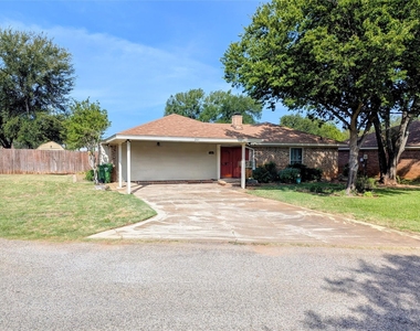2100 N Rough Creek Court - Photo Thumbnail 7