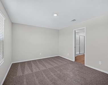 1813 Potomac Lane - Photo Thumbnail 7
