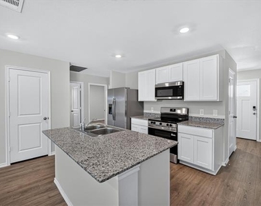 1813 Potomac Lane - Photo Thumbnail 4