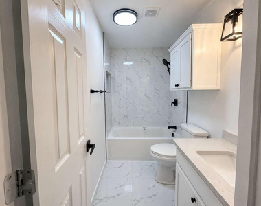 305 N Arizona Drive - Photo Thumbnail 1