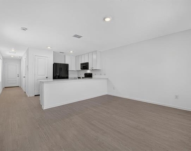 914 Sandhill Crane Lane - Photo Thumbnail 2