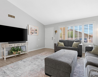 24810 S Foxglenn Drive - Photo Thumbnail 6