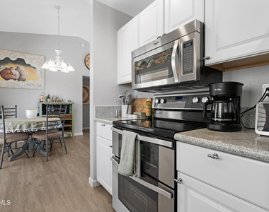 24810 S Foxglenn Drive - Photo Thumbnail 12