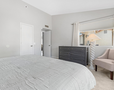 24810 S Foxglenn Drive - Photo Thumbnail 18